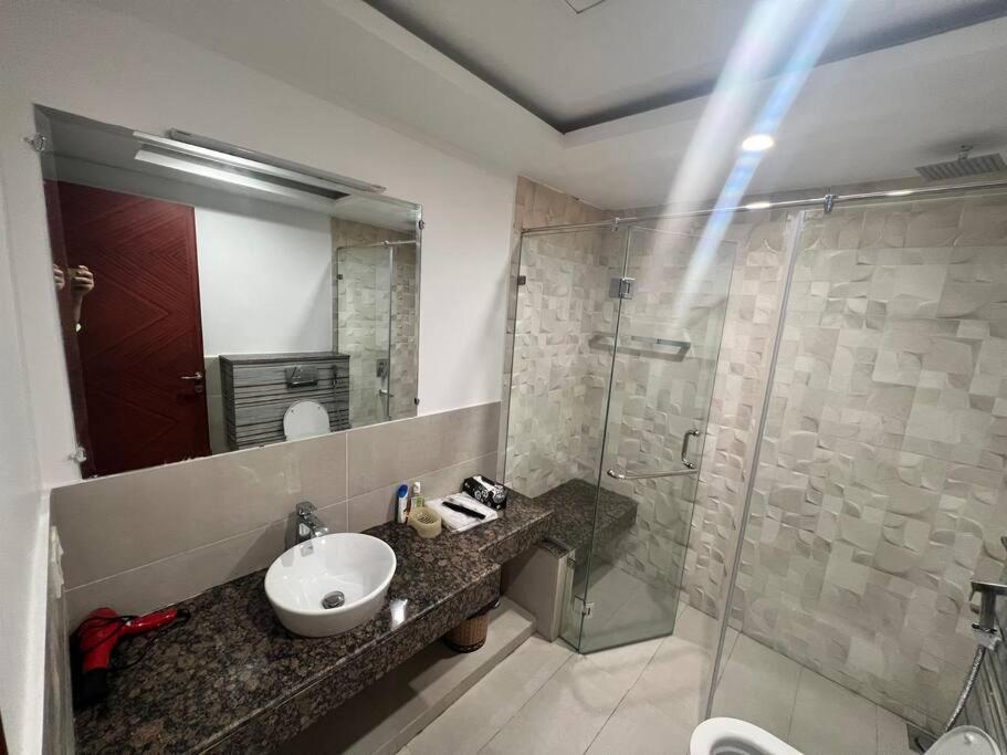 Sunset Luxury Gold Crest Mall Residency Lahore Luaran gambar