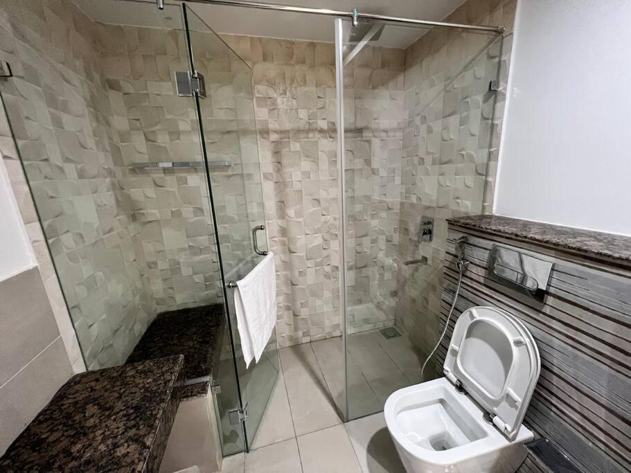 Sunset Luxury Gold Crest Mall Residency Lahore Luaran gambar