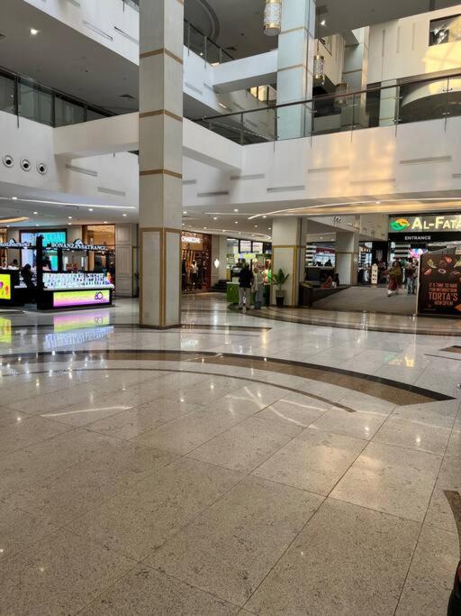 Sunset Luxury Gold Crest Mall Residency Lahore Luaran gambar